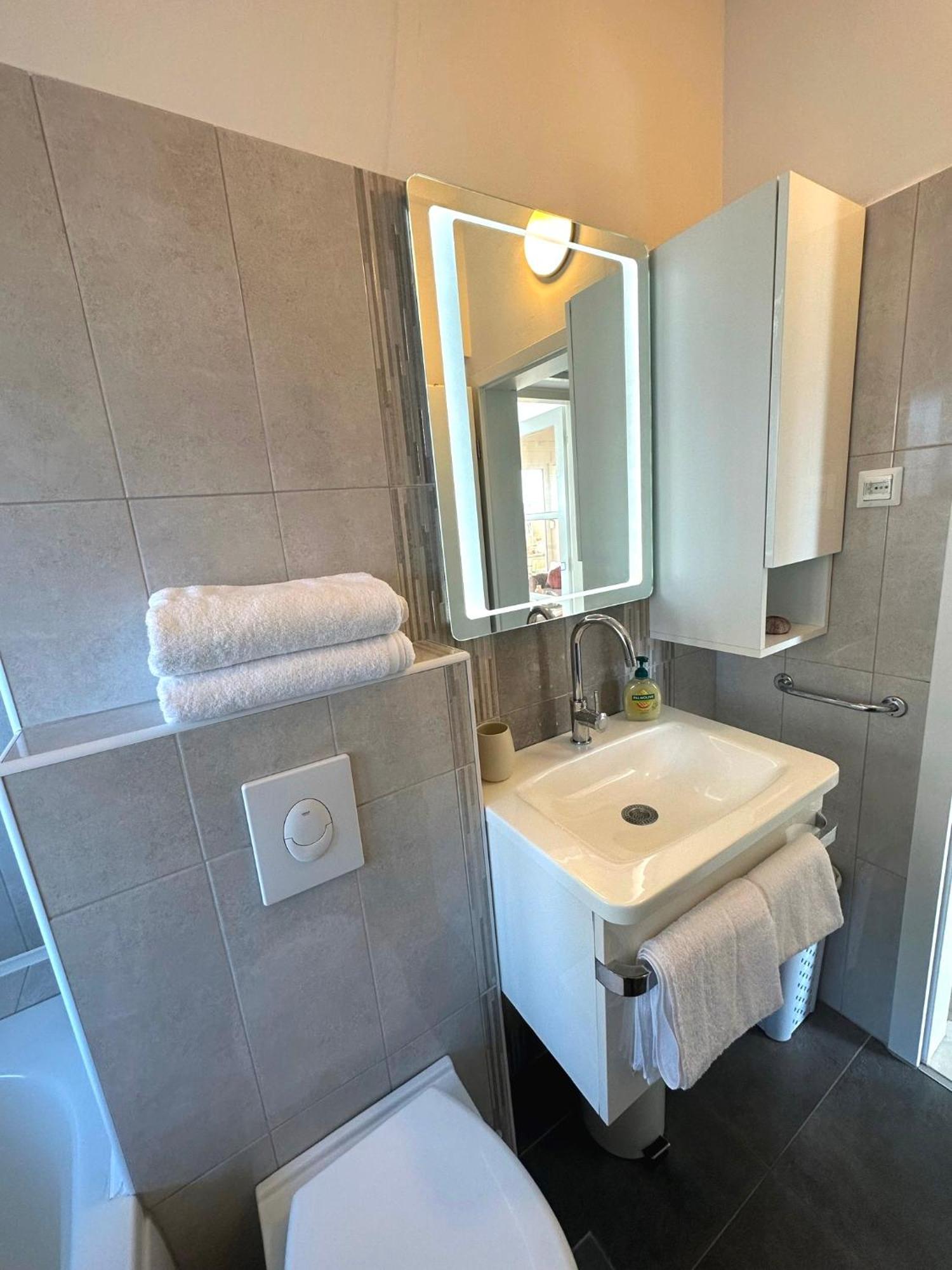 Spacious 3Bdr App In Center "Sunny Bayside" Zadar Exterior foto